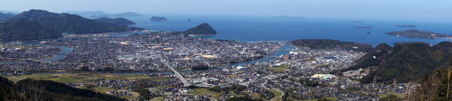 田床山 373ｍ 萩市椿東 松陰神社ｐから望む 16年3月22日 火 天気 夫婦 松陰神社ｐ 17分 誕生地 9分 登山口 4分 草庵分岐 40分 鞍部 17分 山頂 合計時間 1時間27分 山頂 14分 鞍部 22分 草庵分岐 4分 登山口 5分 誕生地 45分